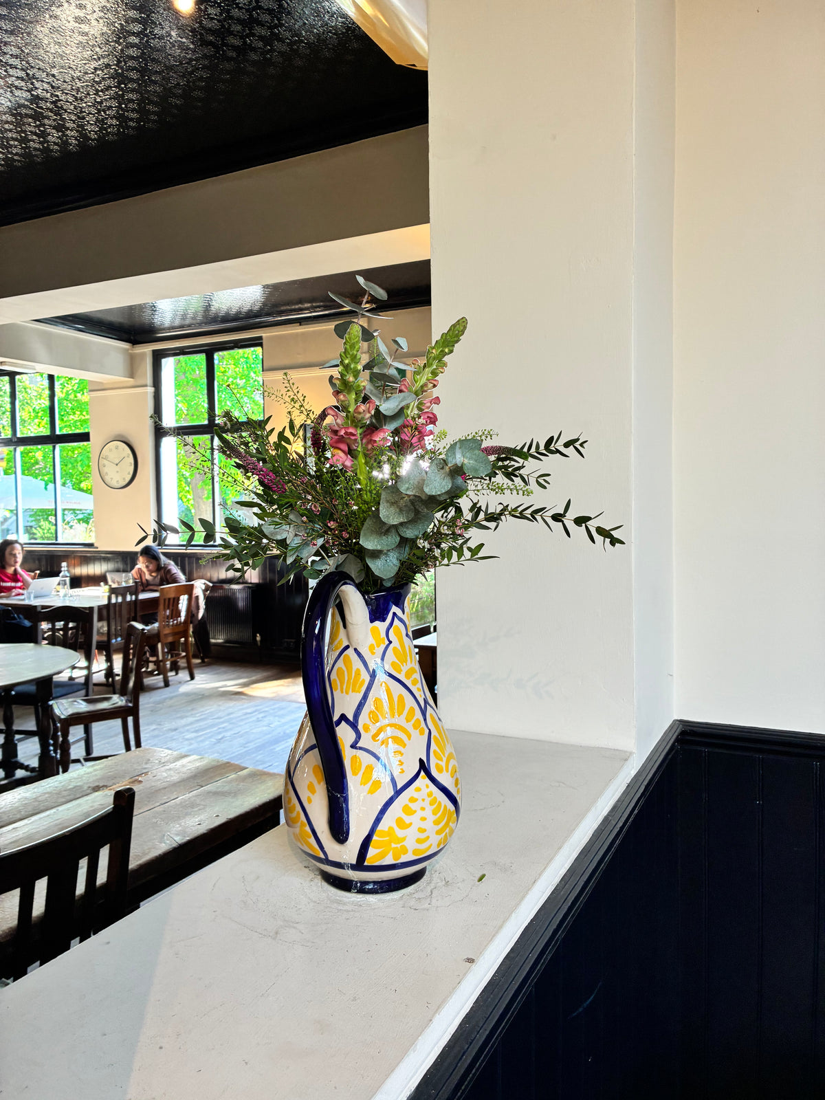 Pub & Restaurant Flowers